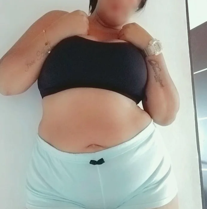 Alexandra, 36 anni