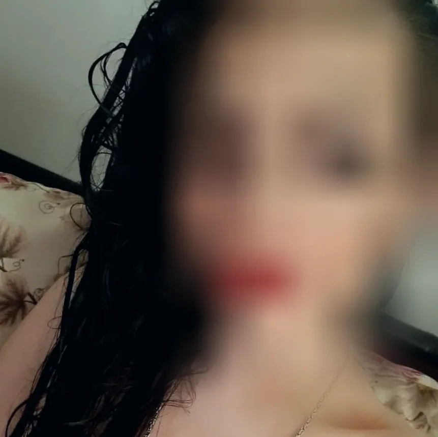 Megi, 33 anni